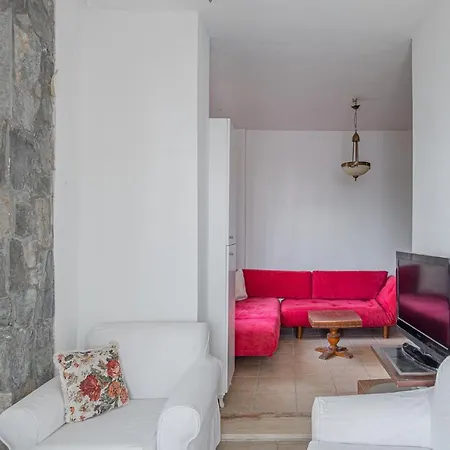 3 Bedroom Villa With A Lovely Garden GundoğAn فيلة بودروم