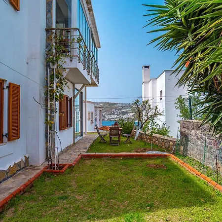 3 Bedroom Villa With A Lovely Garden GundoğAn
