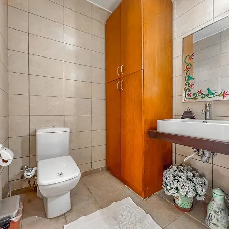 فيلة 3 Bedroom Villa With A Lovely Garden GundoğAn بودروم