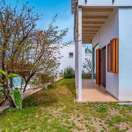 3 Bedroom Villa With A Lovely Garden GundoğAn